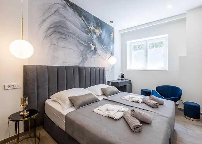 Diamond Luxury Rooms